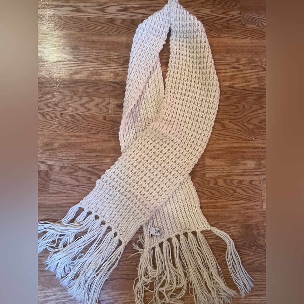 Banana Republic wool blend knit scarf